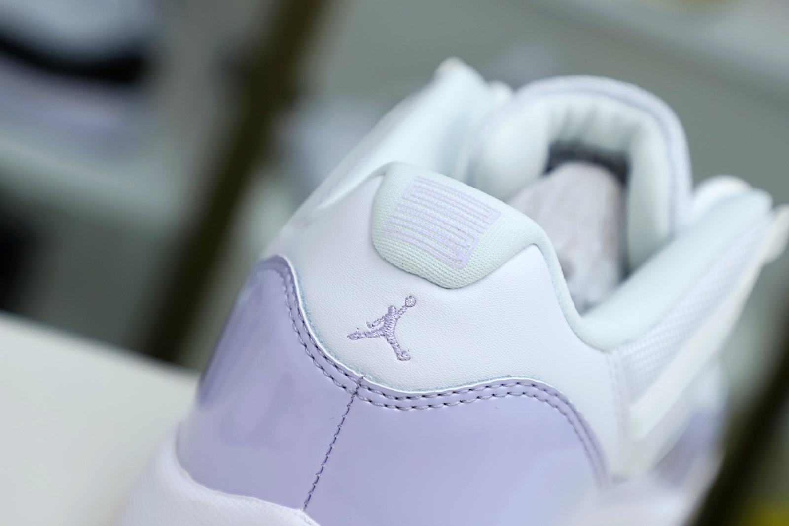 AIR JORDAN 11 LOW PURE VIOLET - finekick.vip