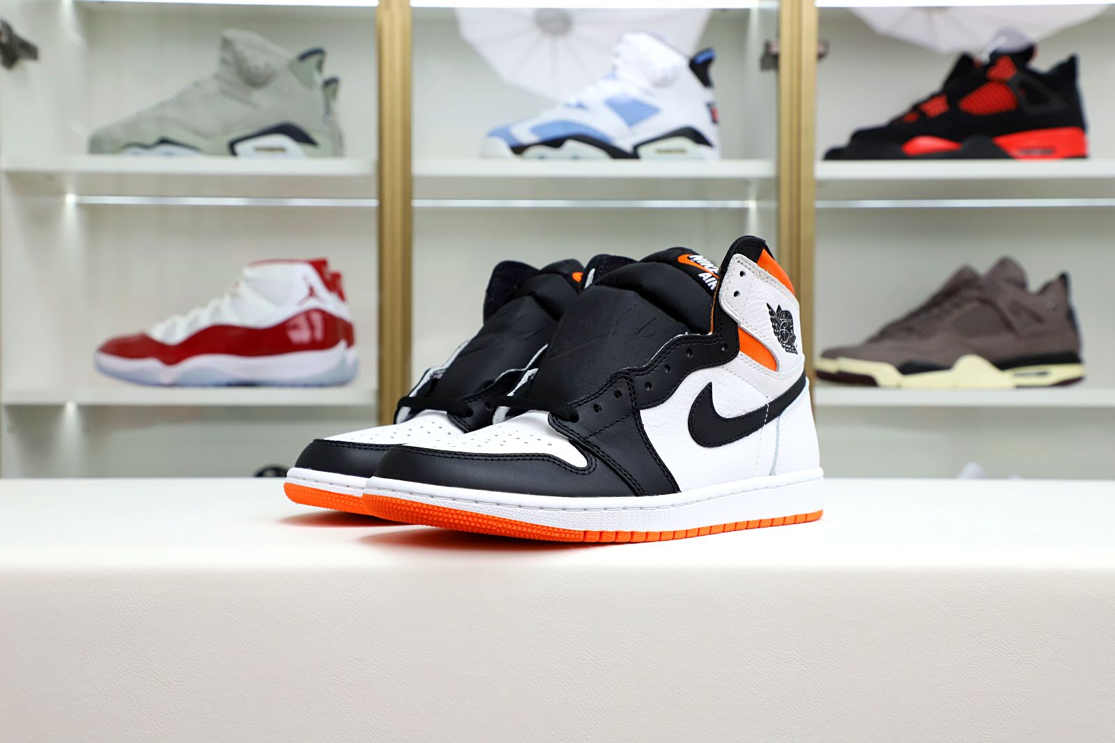 Air Jordan 1 Retro High OG Electro Orange' - finekick.vip