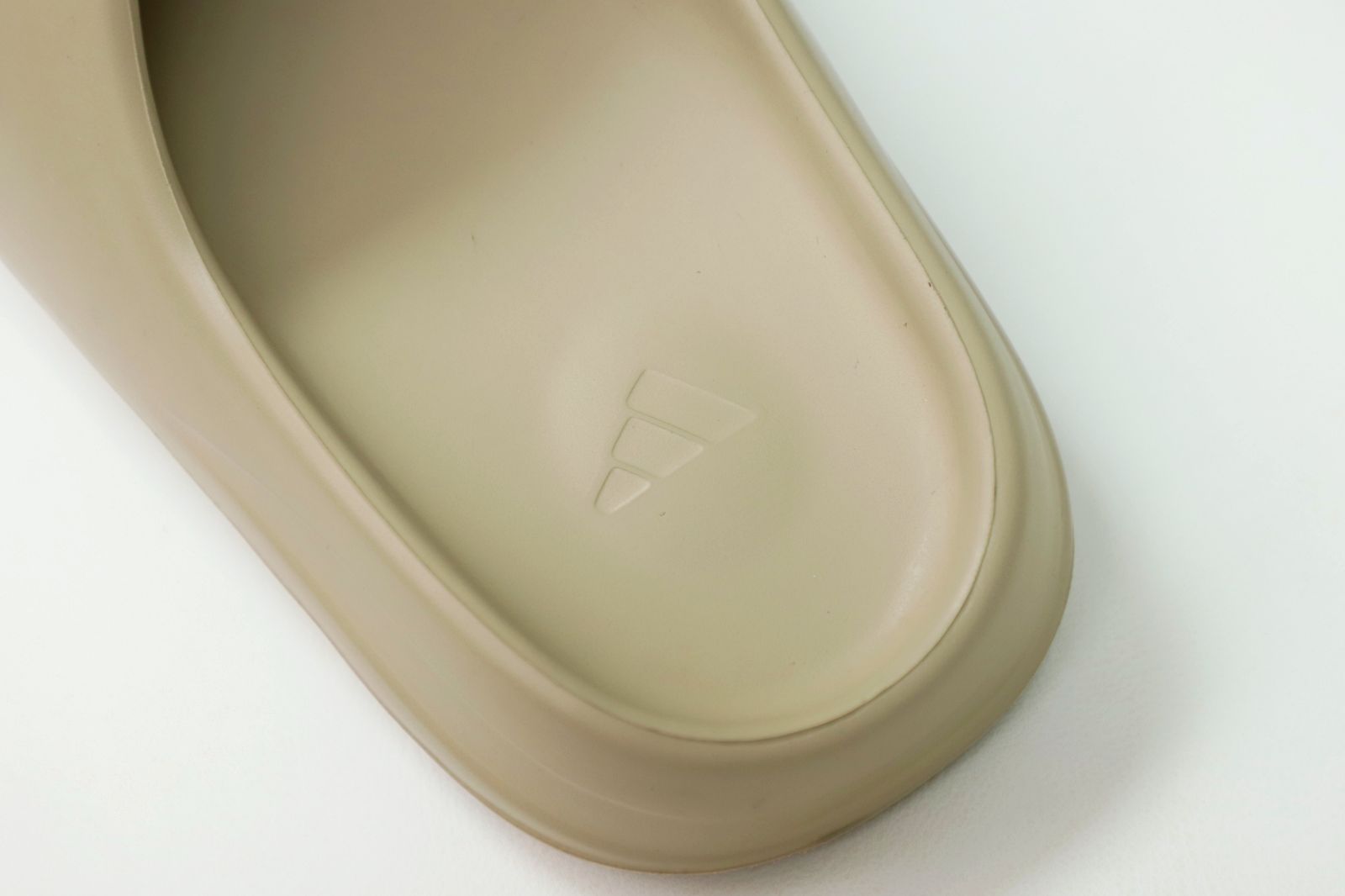 YEEZY SLIDES GZ5554 - finekick.vip