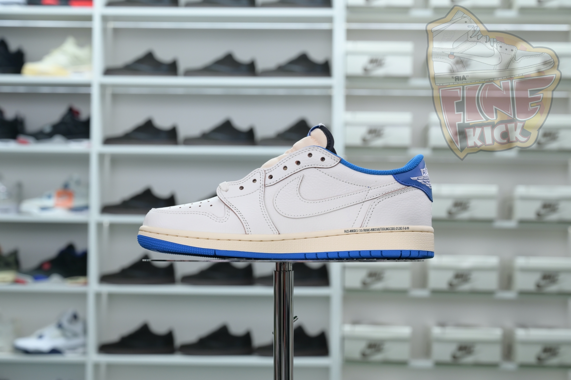 Travis Scott x Air Jordan 1 Low OG - finekick.vip