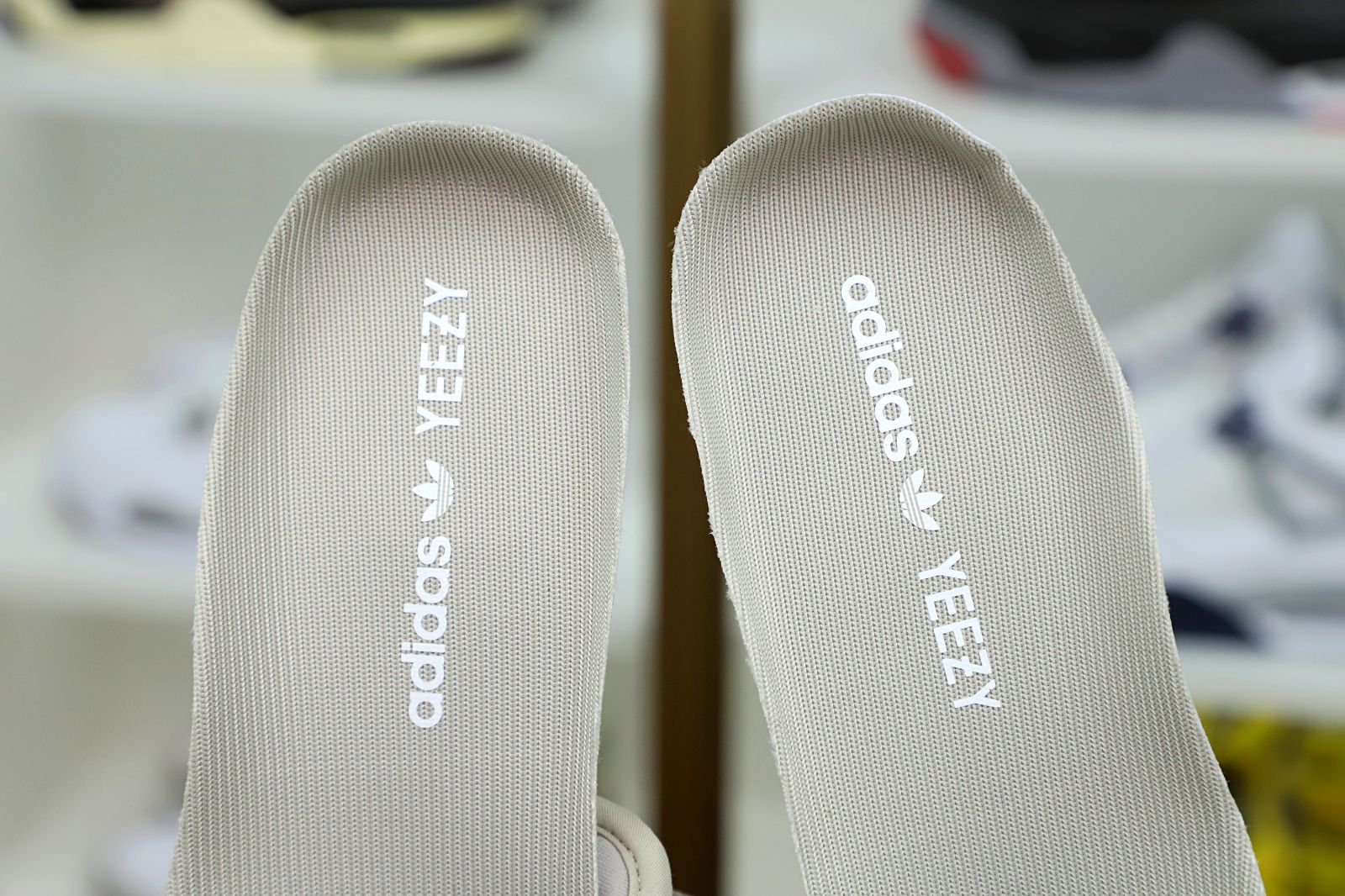 YEEZY BOOST 350 V2 'SESAME' - finekick.vip
