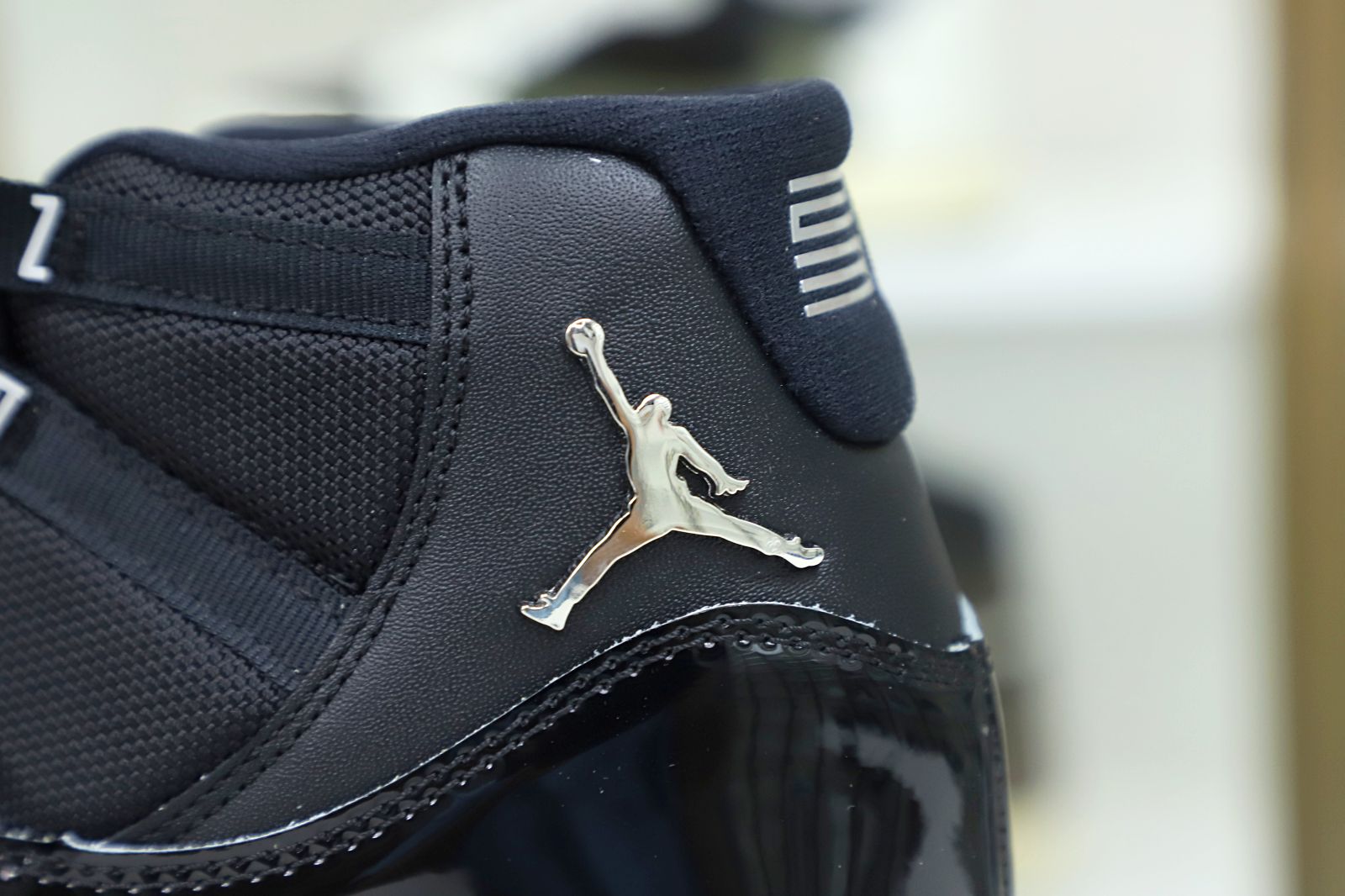 AIR JORDAN 11 RETRO 'JUBILEE / 25TH - finekick.vip
