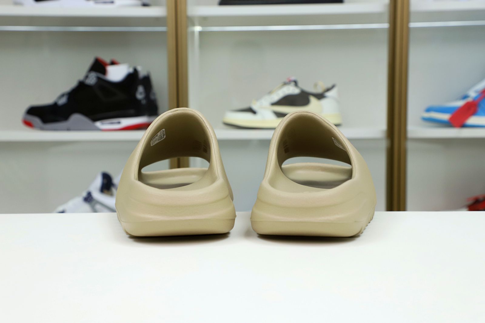 YEEZY SLIDES GW1934 - finekick.vip