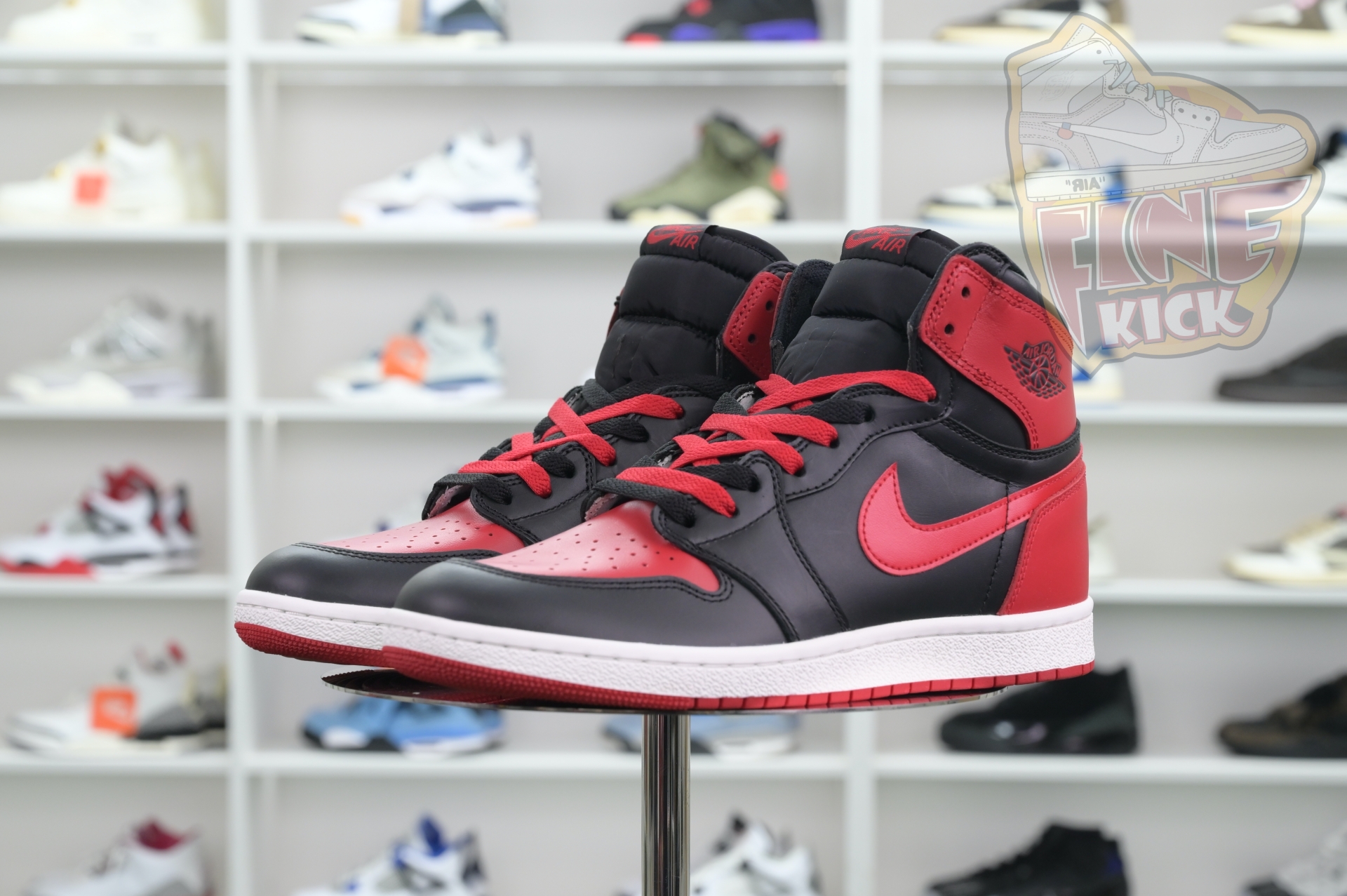 Air Jordan 1 High 85 Bred 2025 - finekick.vip