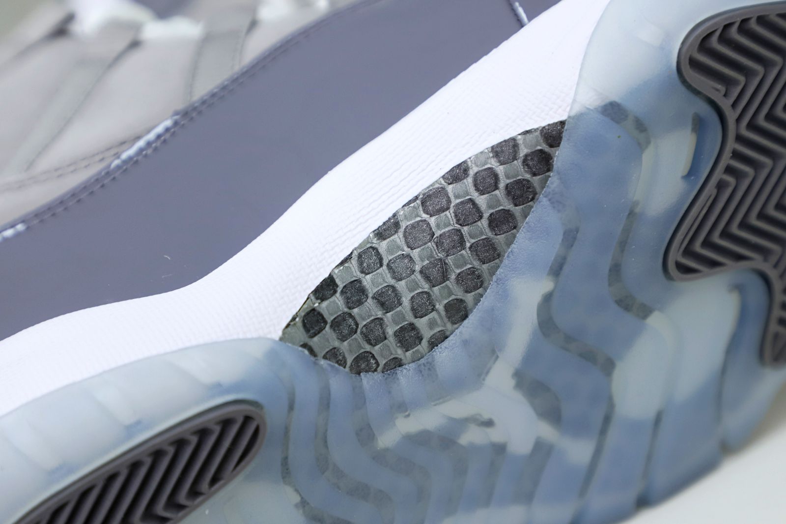 AIR JORDAN 11 RETRO 'COOL GREY' 2021 - finekick.vip
