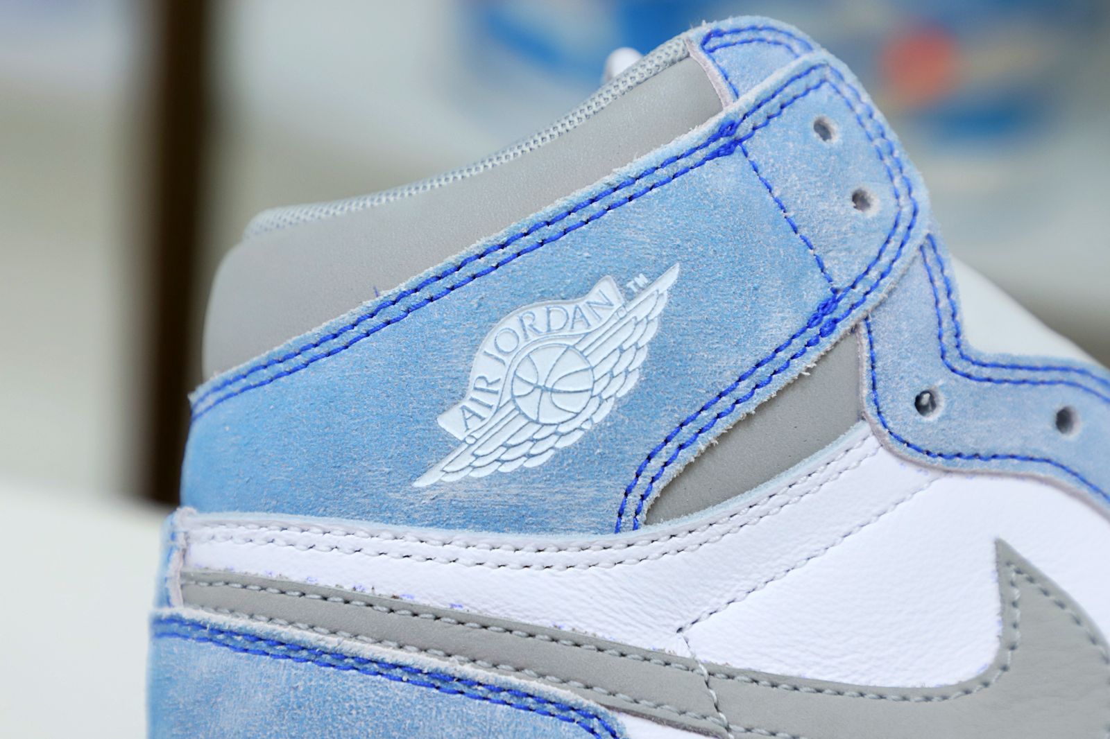 AIR JORDAN 1 RETRO HIGH OG 'HYPER ROYAL' - finekick.vip