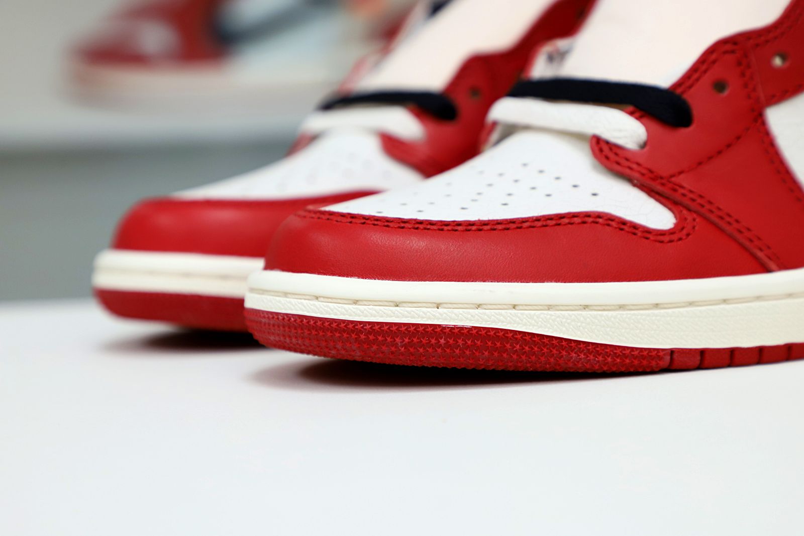 AIR JORDAN 1 REIMAGINED LOST AND FOUND “CHICAGO” 2022 - finekick.vip