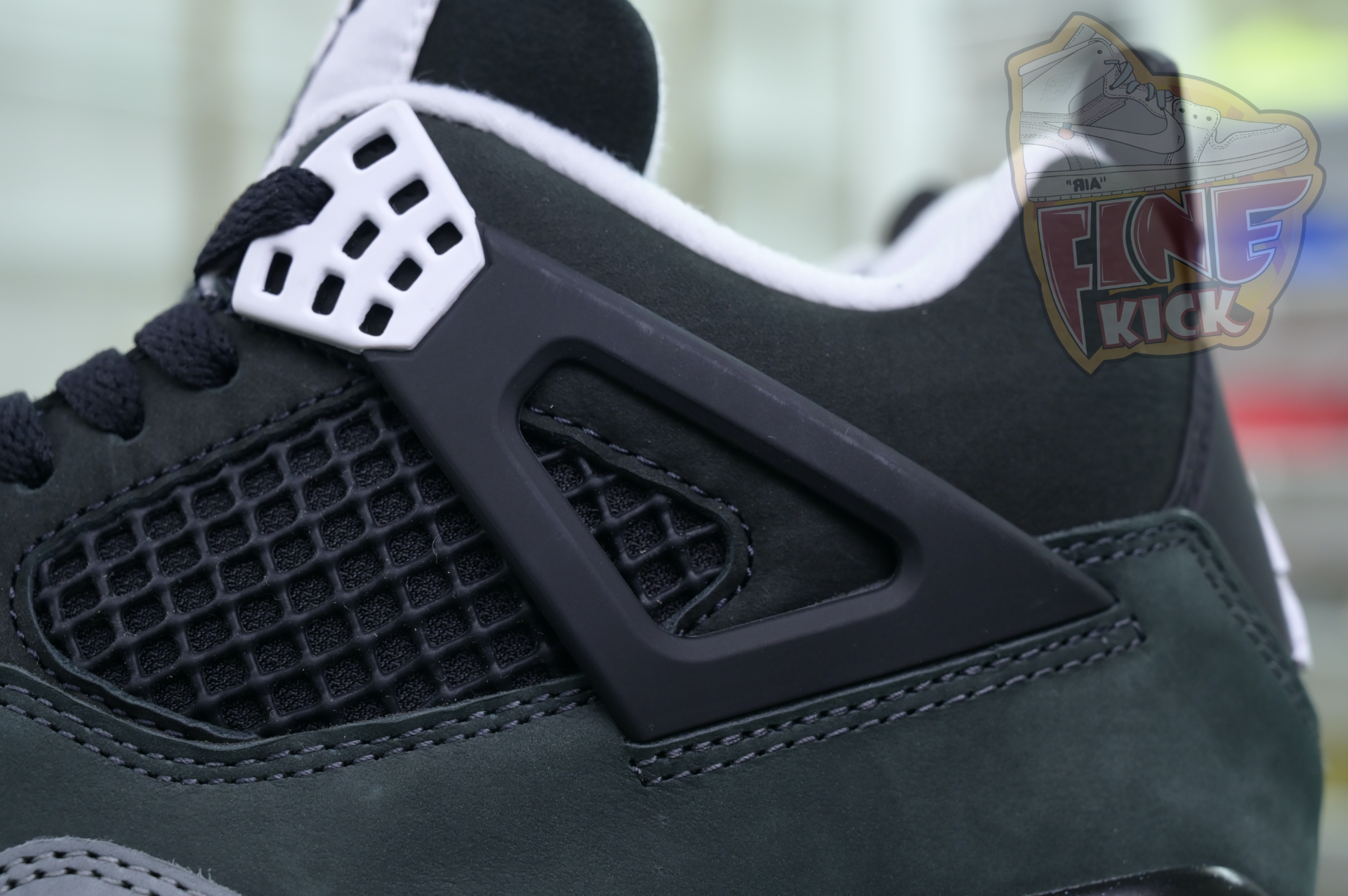 Air Jordan 4