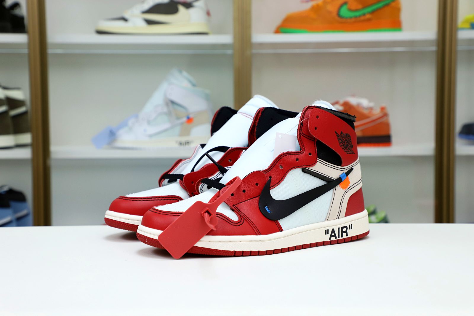 OFF-WHITE X AIR JORDAN 1 RETRO HIGH OG 'CHICAGO' - finekick.vip