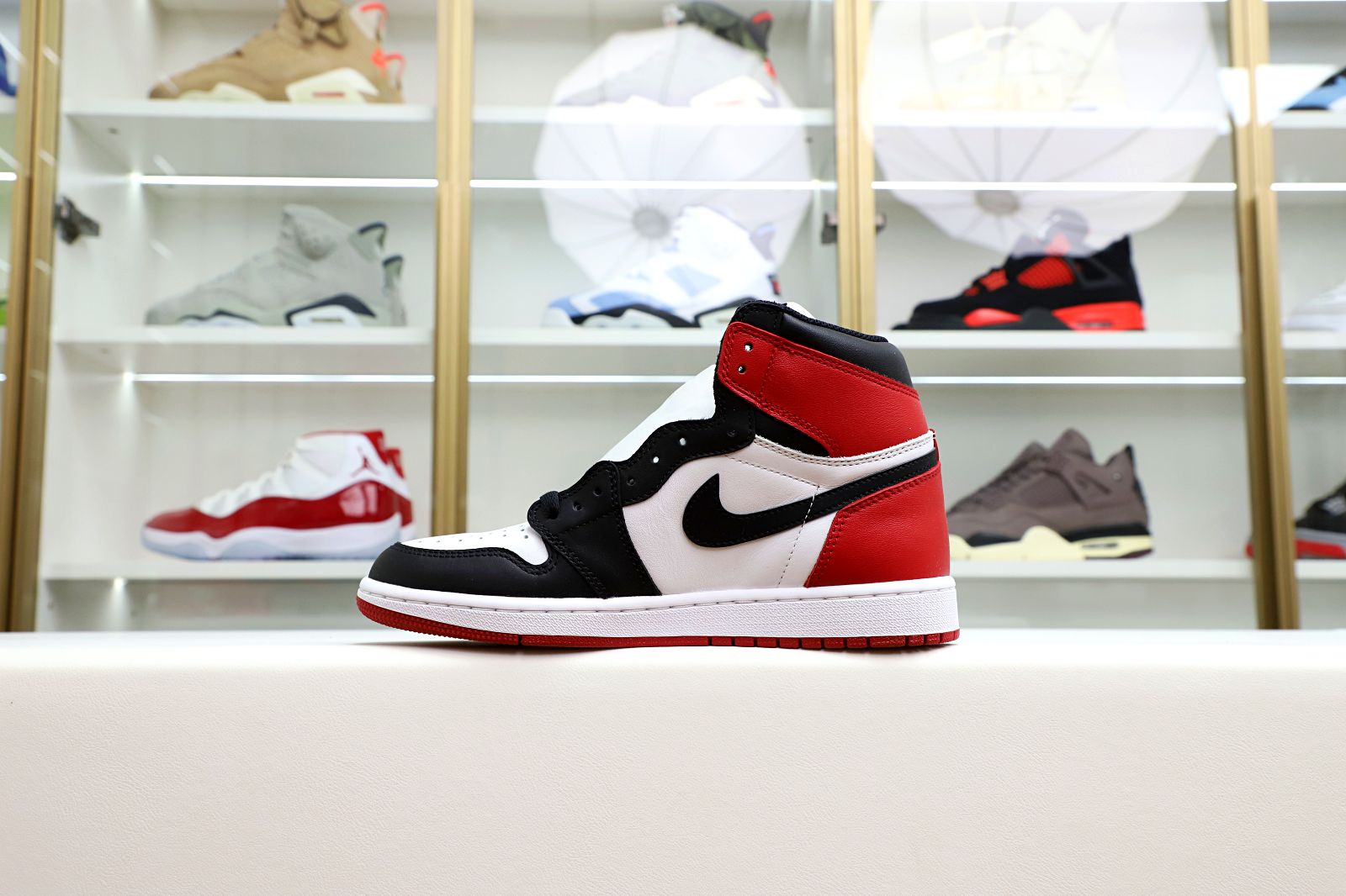 Air Jordan 1 Retro Black Toe (2016) - finekick.vip