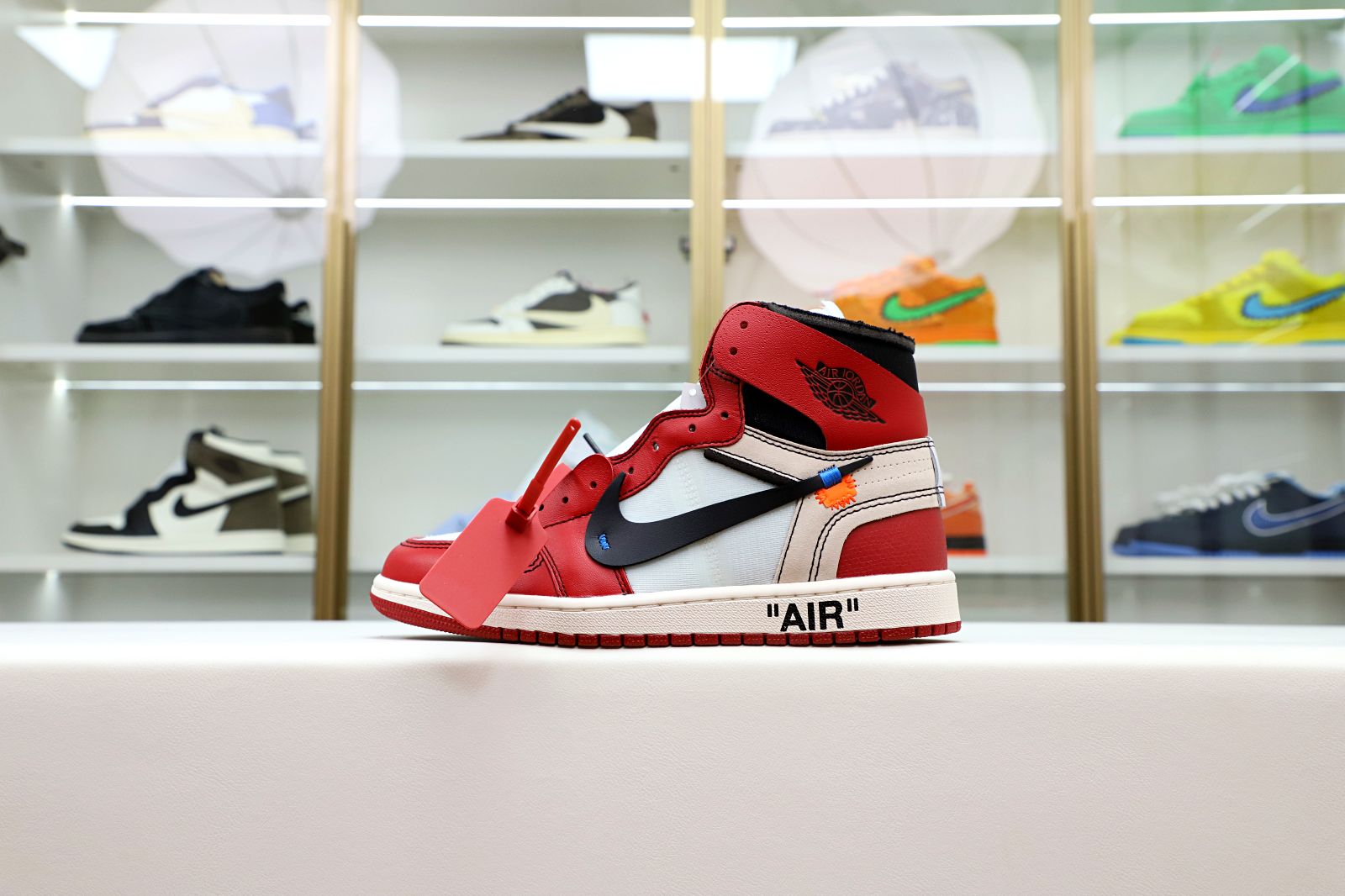 OFF-WHITE X AIR JORDAN 1 RETRO HIGH OG 'CHICAGO' - finekick.vip
