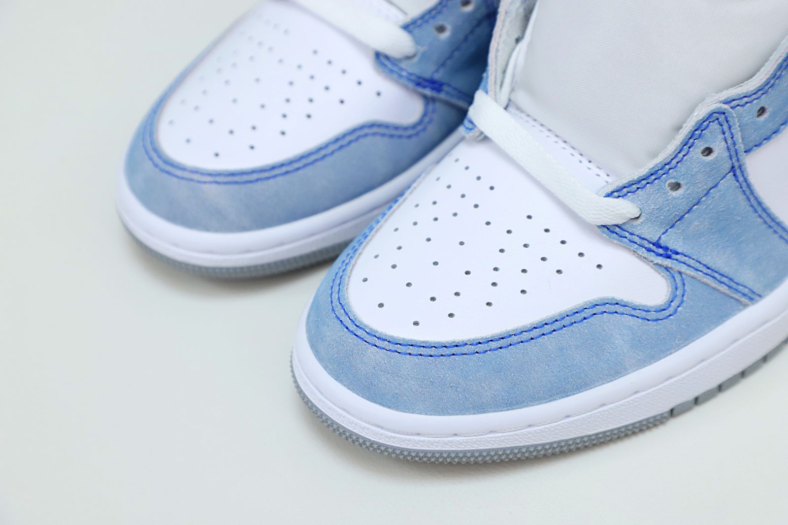 AIR JORDAN 1 RETRO HIGH OG 'HYPER ROYAL' - finekick.vip