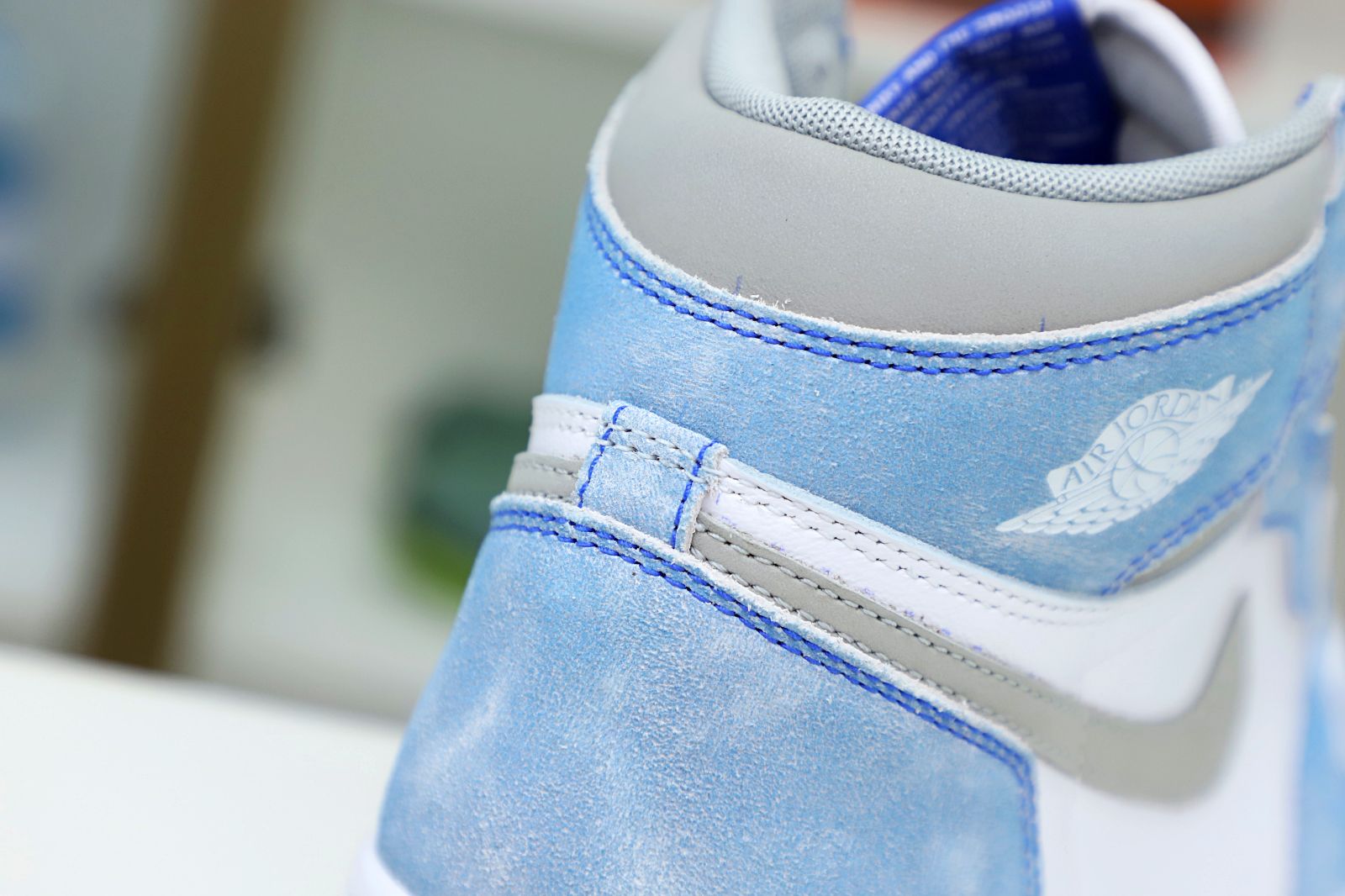 AIR JORDAN 1 RETRO HIGH OG 'HYPER ROYAL' - finekick.vip