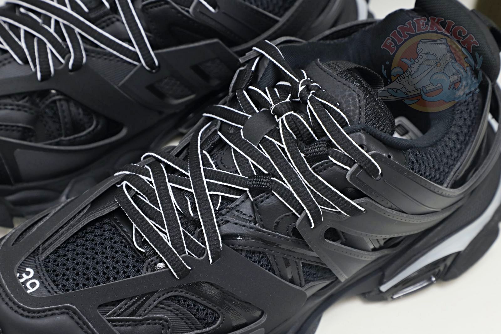 Balenciaga BLGA  Track(LED) - finekick.vip