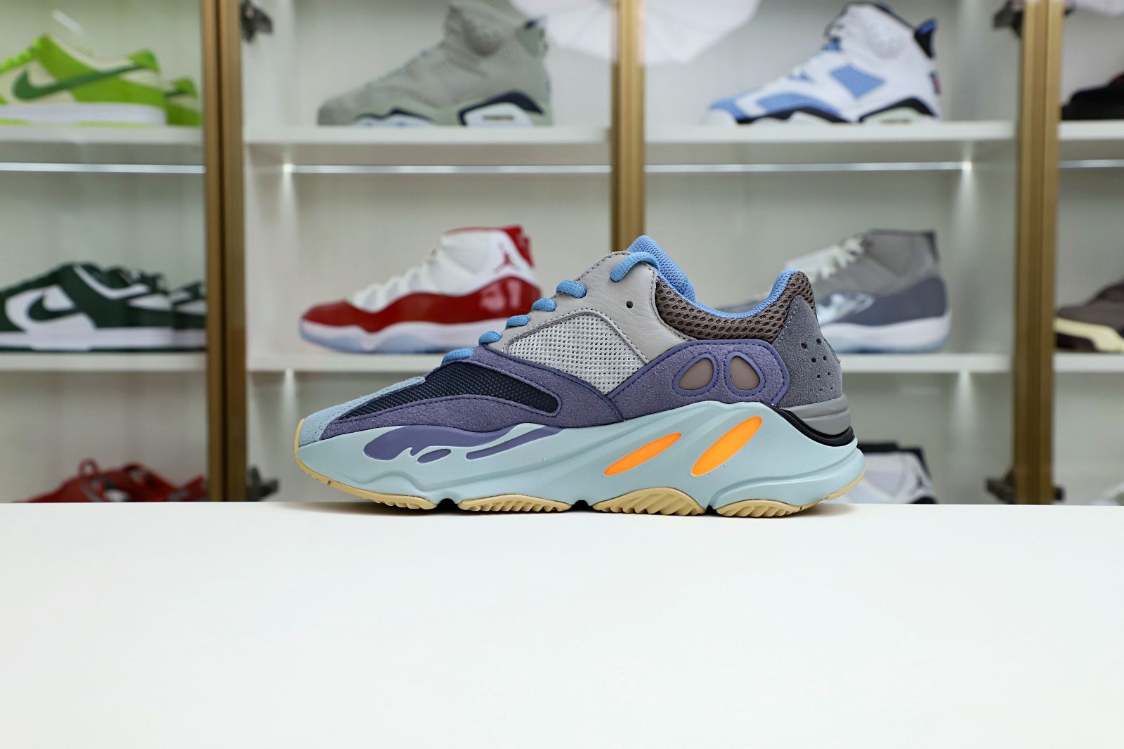 YEEZY BOOST 700 'CARBON BLUE' - finekick.vip