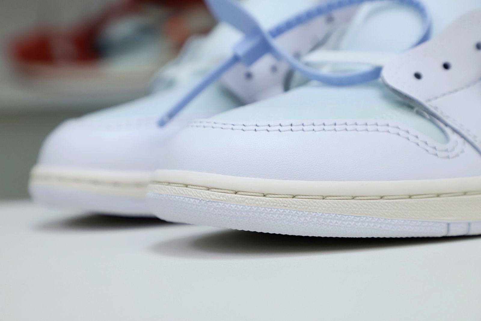 OFF-WHITE X AIR JORDAN 1 RETRO HIGH OG 'WHITE' 2018 - finekick.vip