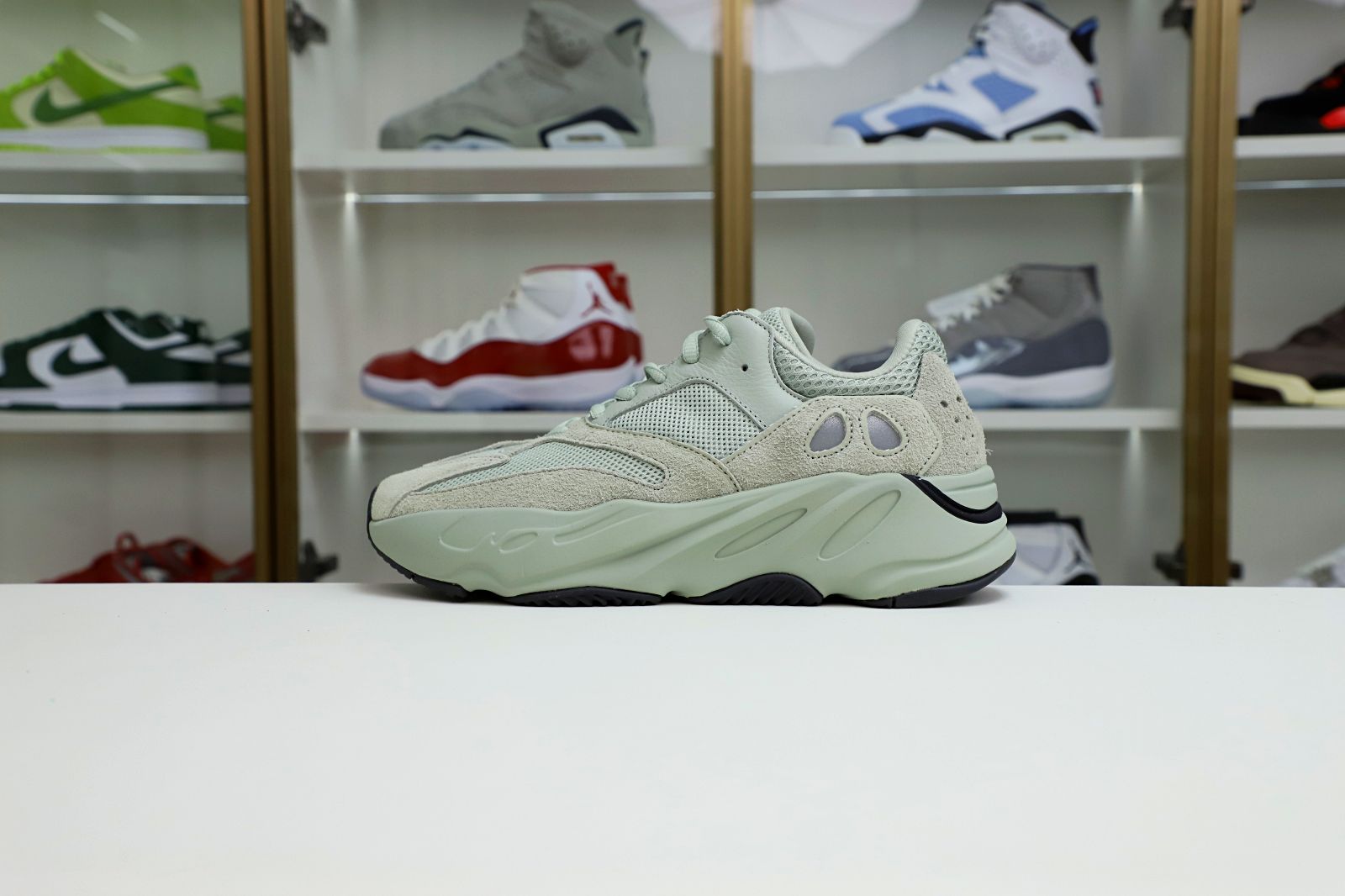 YEEZY BOOST 700 SALT - finekick.vip