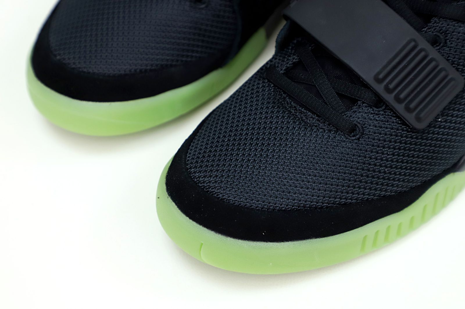 Nike Air Yeezy 2 solar red - finekick.vip