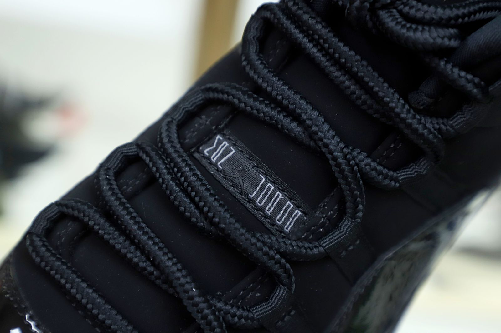 AIR JORDAN 11 RETRO 'CAP AND GOWN' - finekick.vip