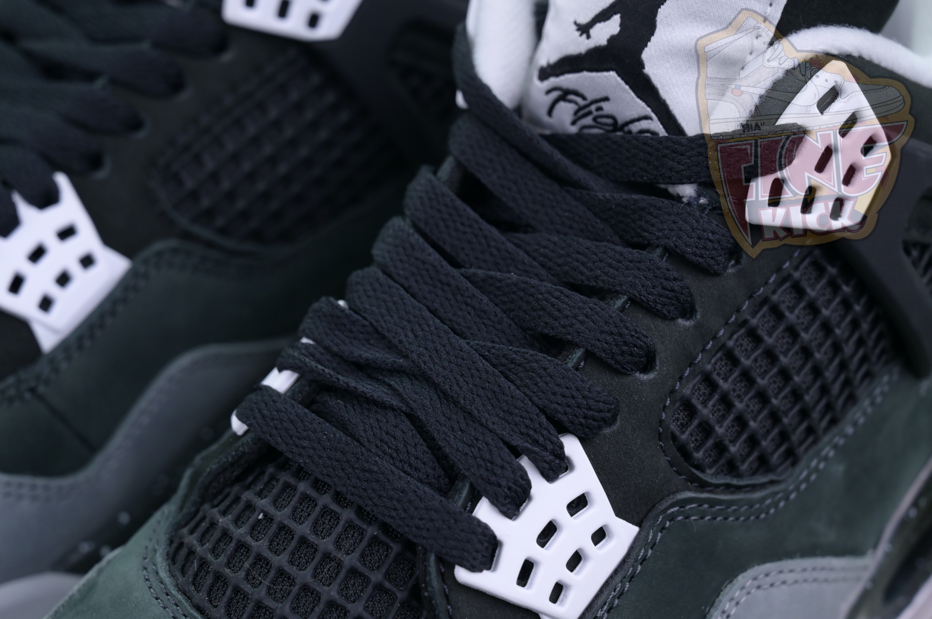 Air Jordan 4