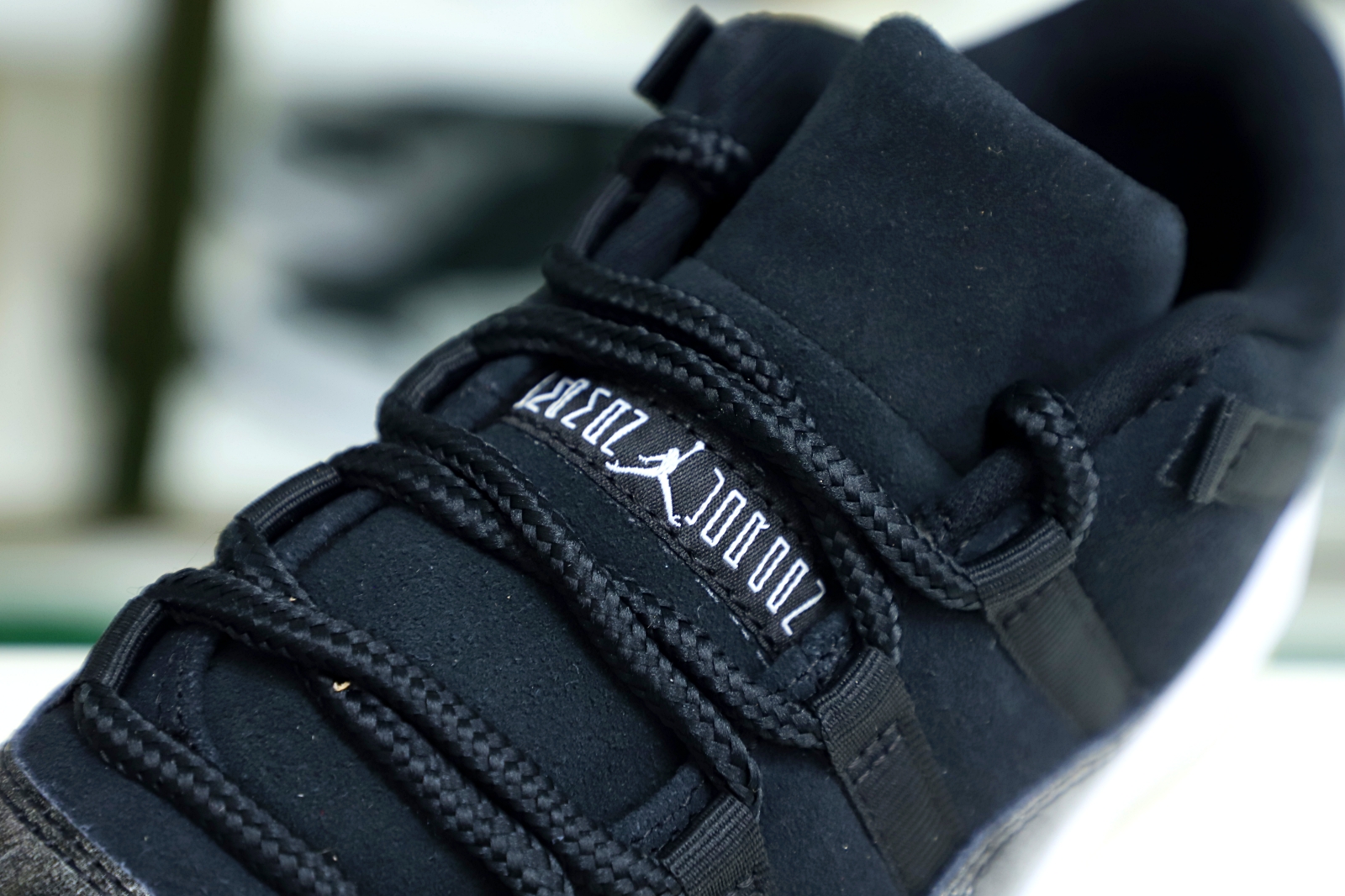 Air Jordan 11 retro low barons - finekick.vip