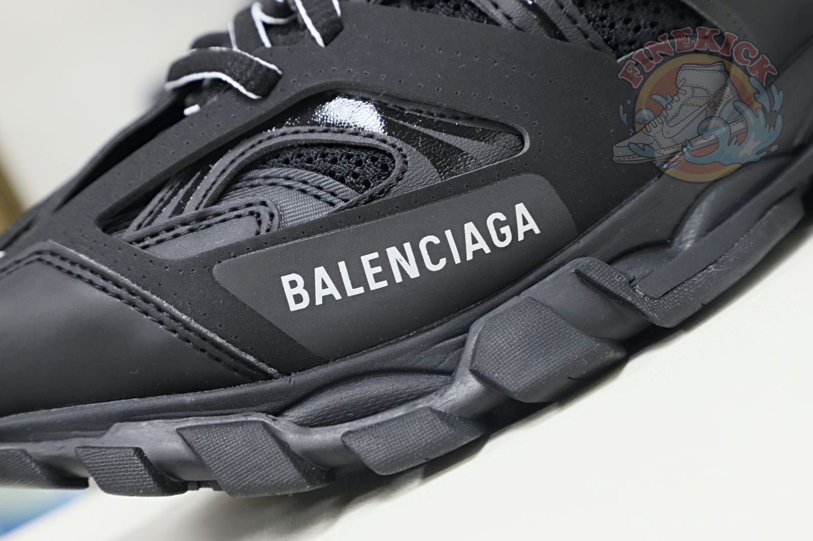 Balenciaga BLGA  Track(LED) - finekick.vip