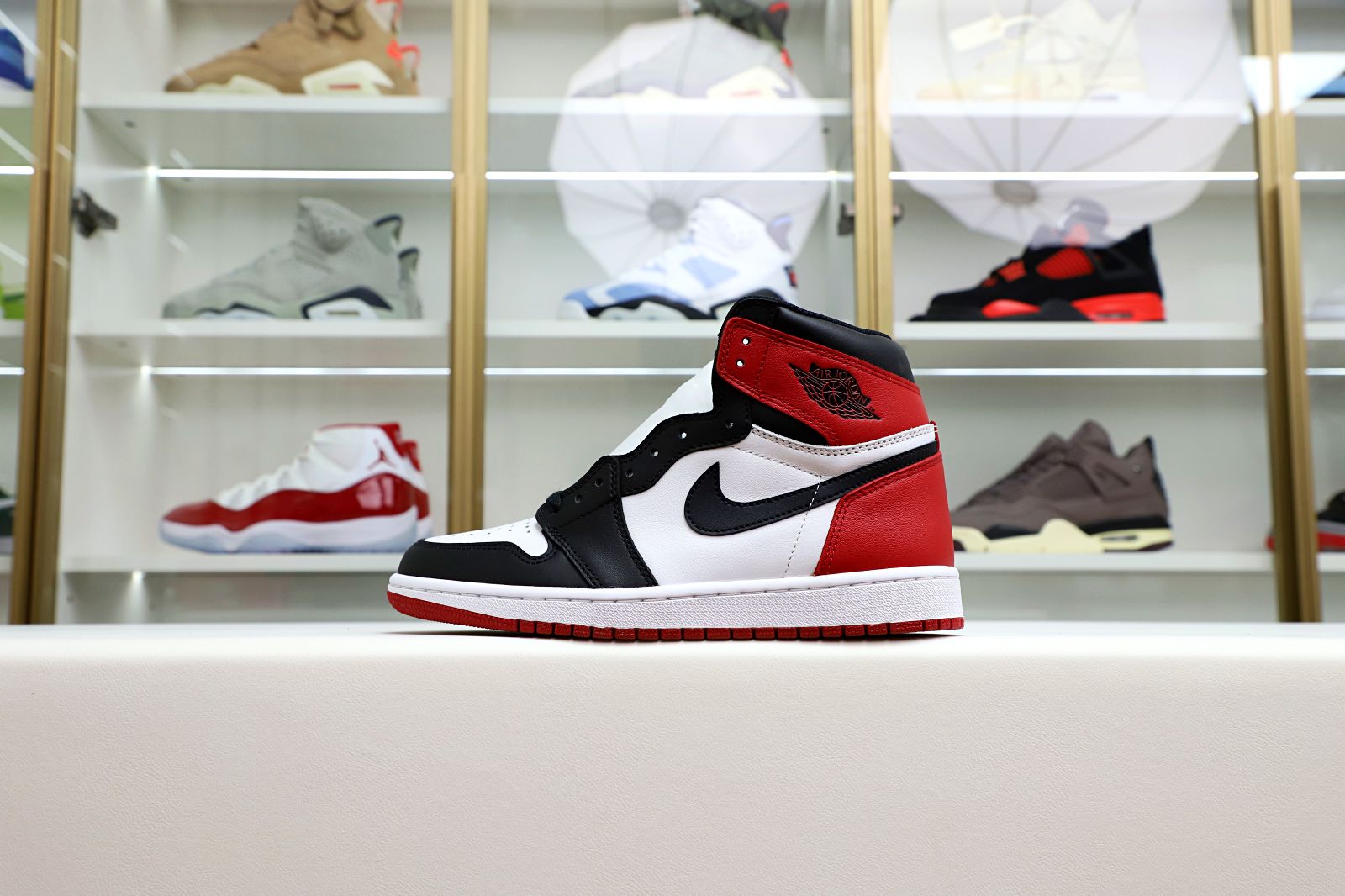 Air Jordan 1 Retro Black Toe (2016) - finekick.vip