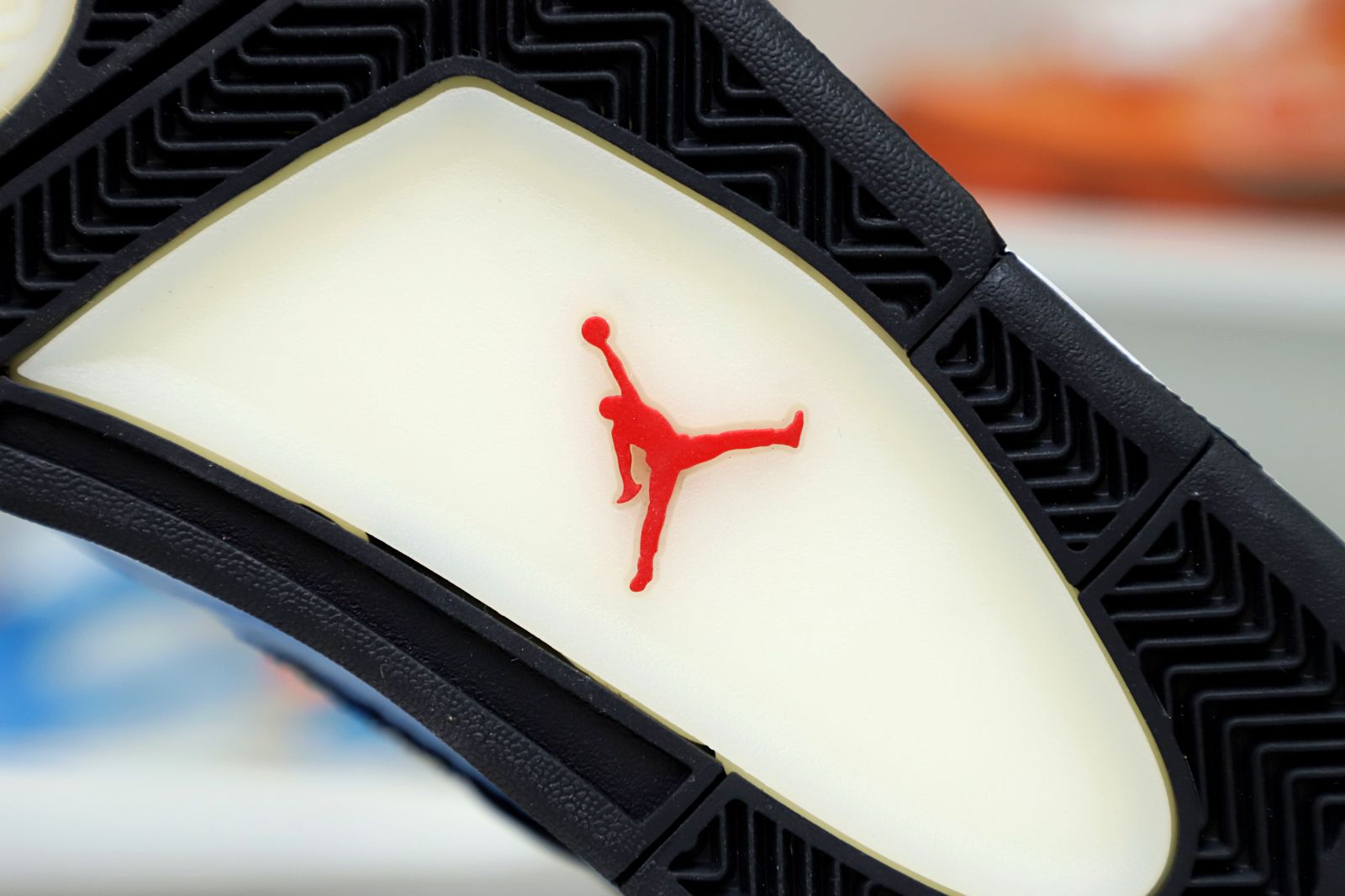 TRAVIS SCOTT X AIR JORDAN 4 RETRO 'CACTUS JACK' FRIENDS & FAMILY - finekick.vip