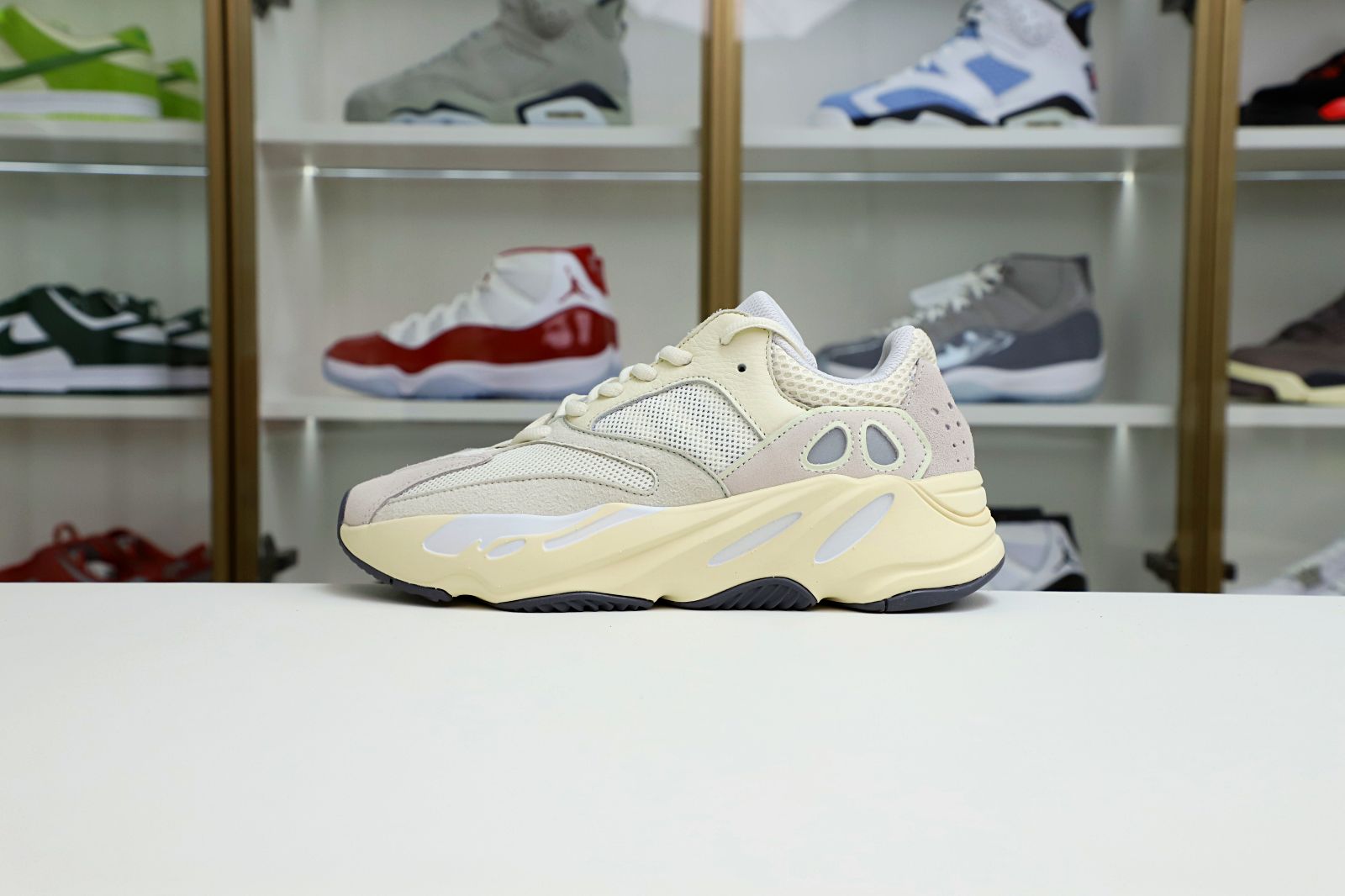 YEEZY BOOST 700 'ANALOG' - finekick.vip