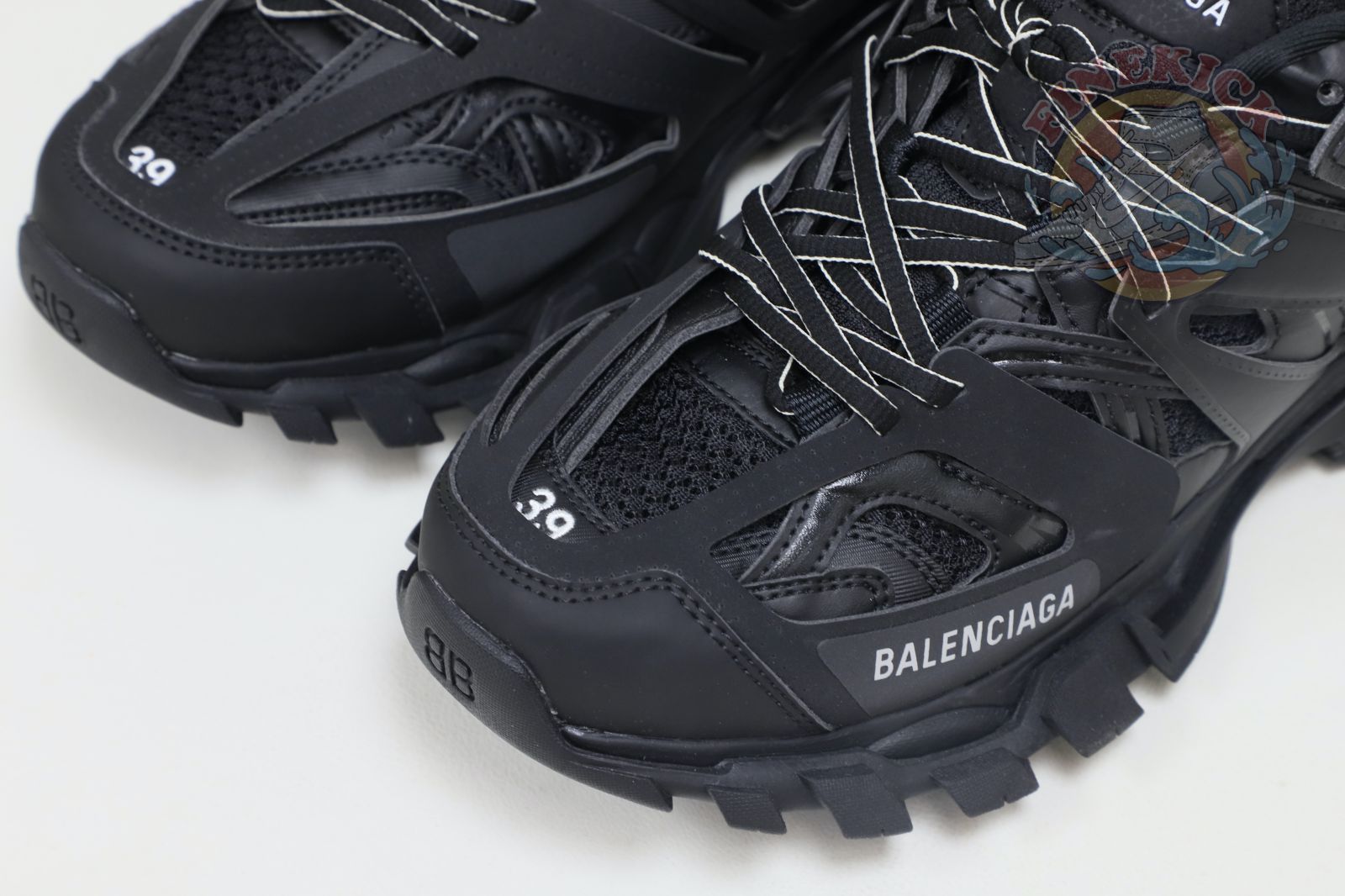 Balenciaga BLGA - finekick.vip
