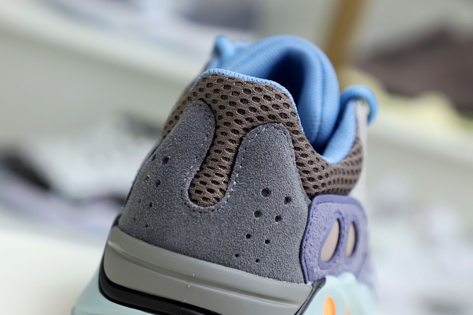 YEEZY BOOST 700 'CARBON BLUE' - finekick.vip