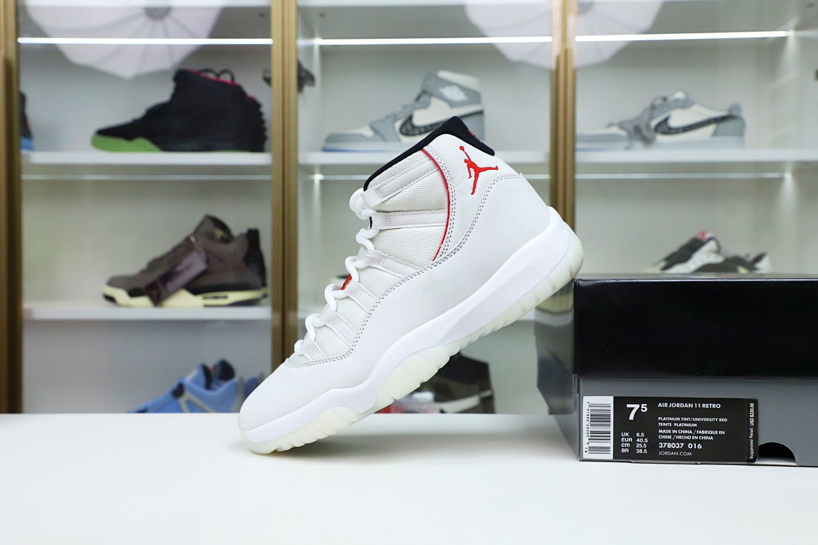 AIR JORDAN 11 XI RETRO PLATINUM TINT - finekick.vip