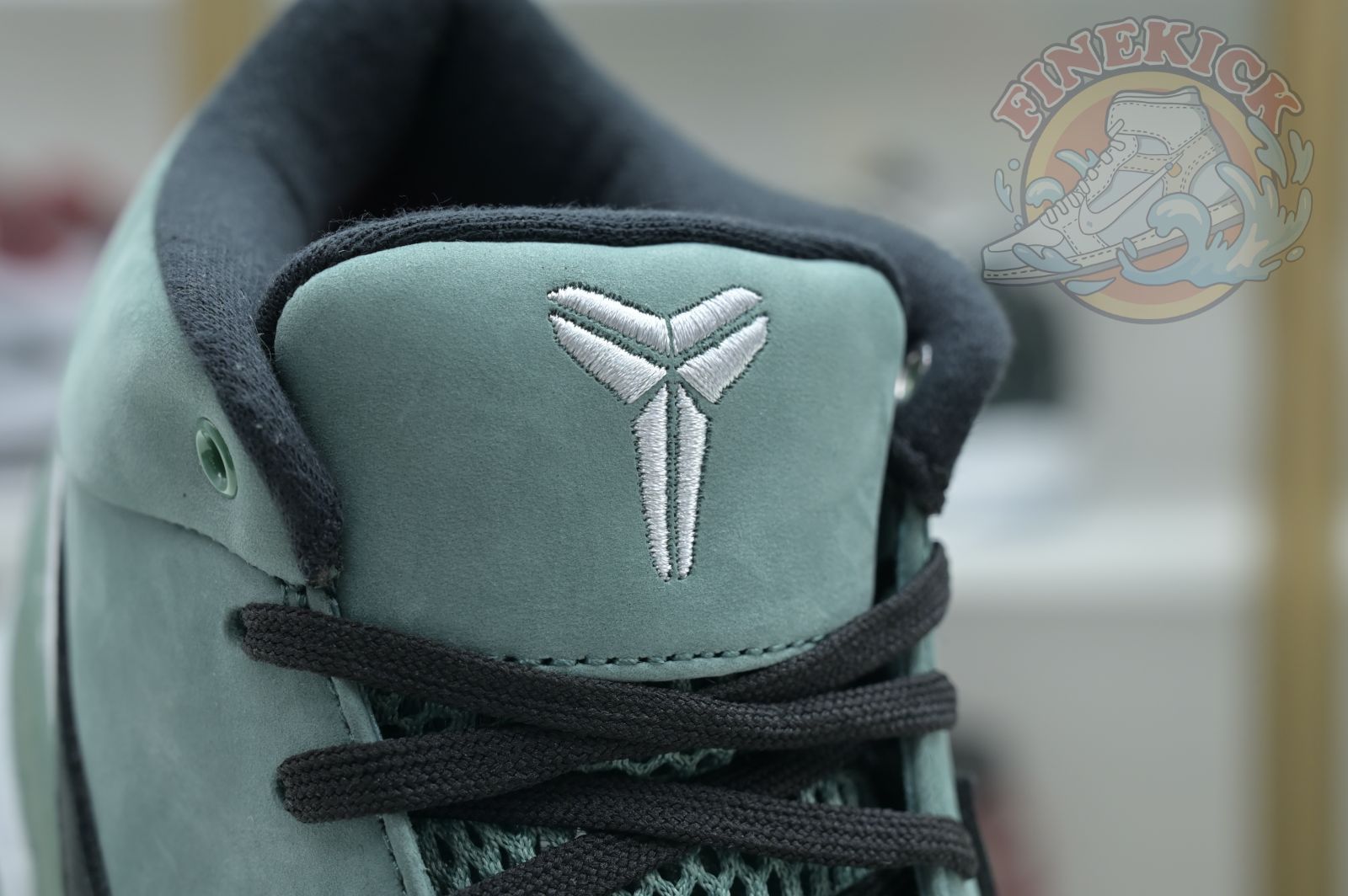 Nike Zoom Kobe 4 Protro