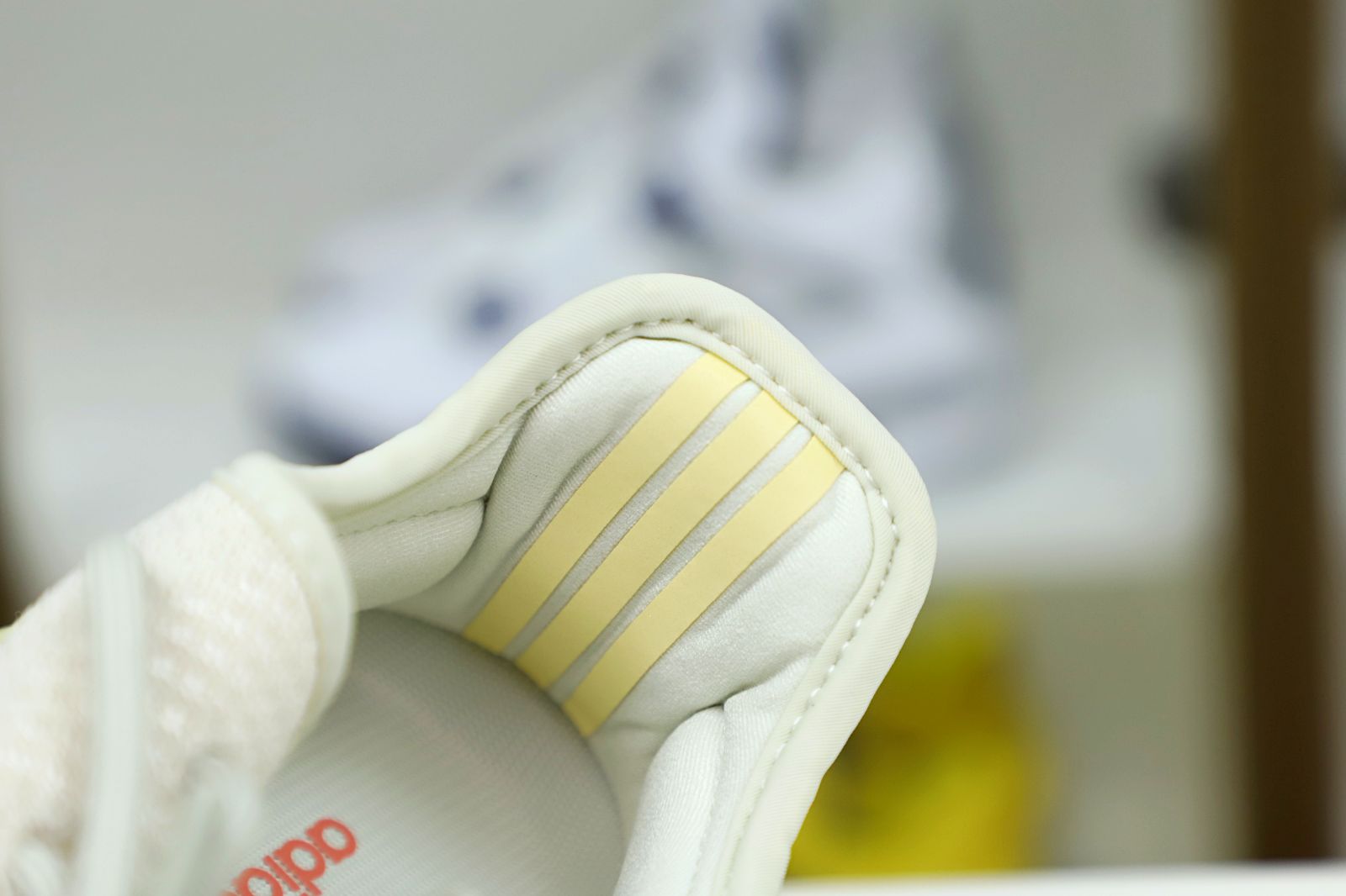YEEZY BOOST 350 V2 'NATURAL' - finekick.vip