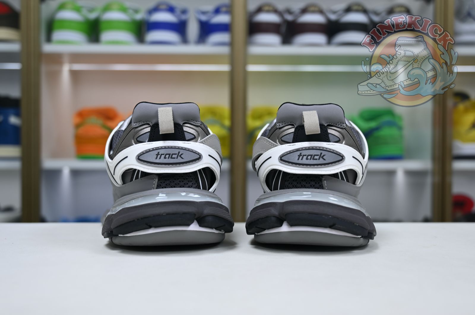 Balenciaga BLGA  Track(LED) - finekick.vip