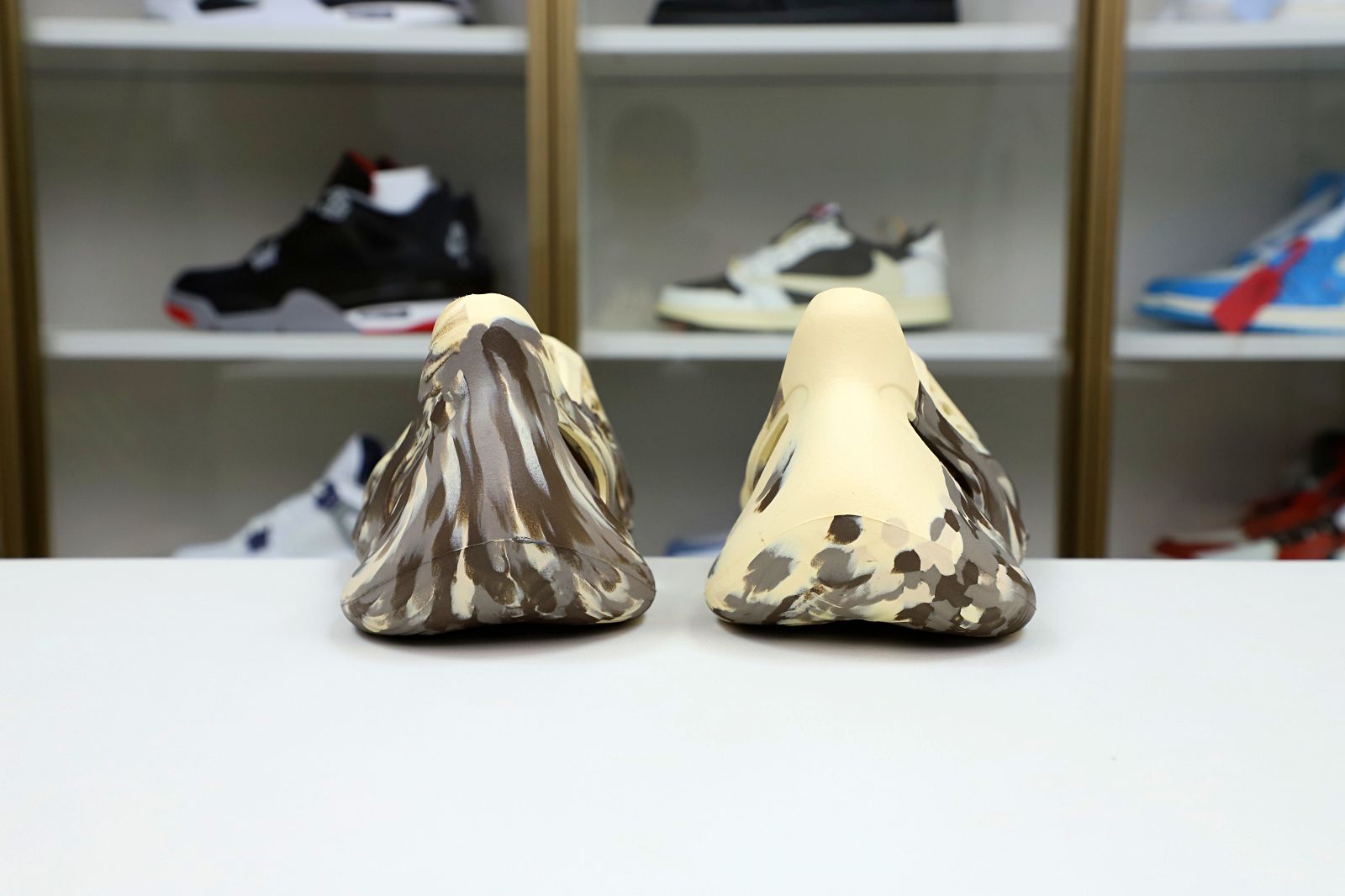 YEEZY FOAM RUNNER 'MX CREAM CLAY' - finekick.vip