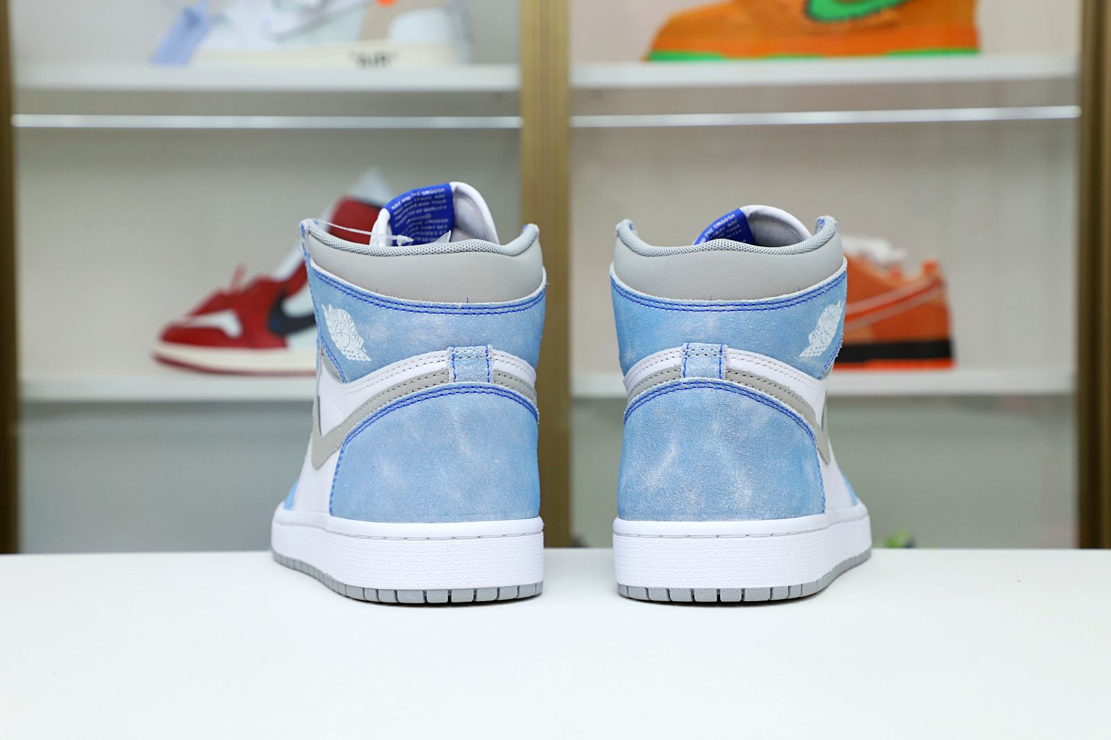 AIR JORDAN 1 RETRO HIGH OG 'HYPER ROYAL' - finekick.vip