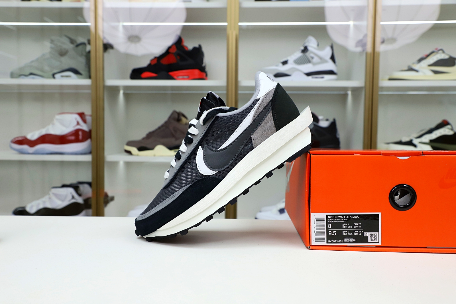 SACAI X LDWAFFLE 'BLACK' - finekick.vip