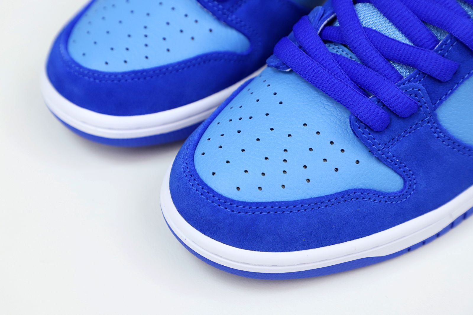 NIKE SB DUNK LOW BLUE RASPBERRY - finekick.vip