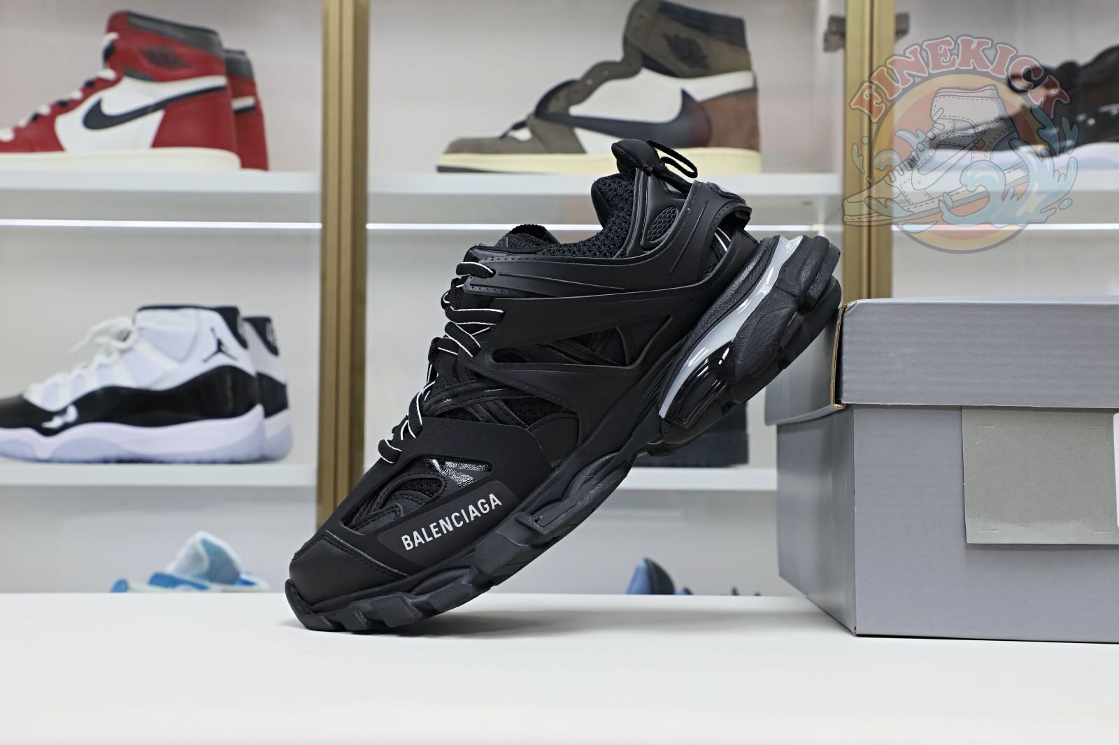 Balenciaga BLGA  Track(LED) - finekick.vip