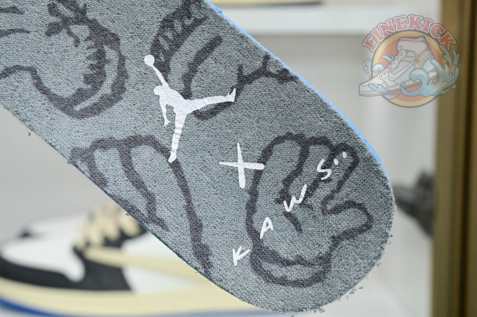 Air Jordan 4 retro kaws - finekick.vip