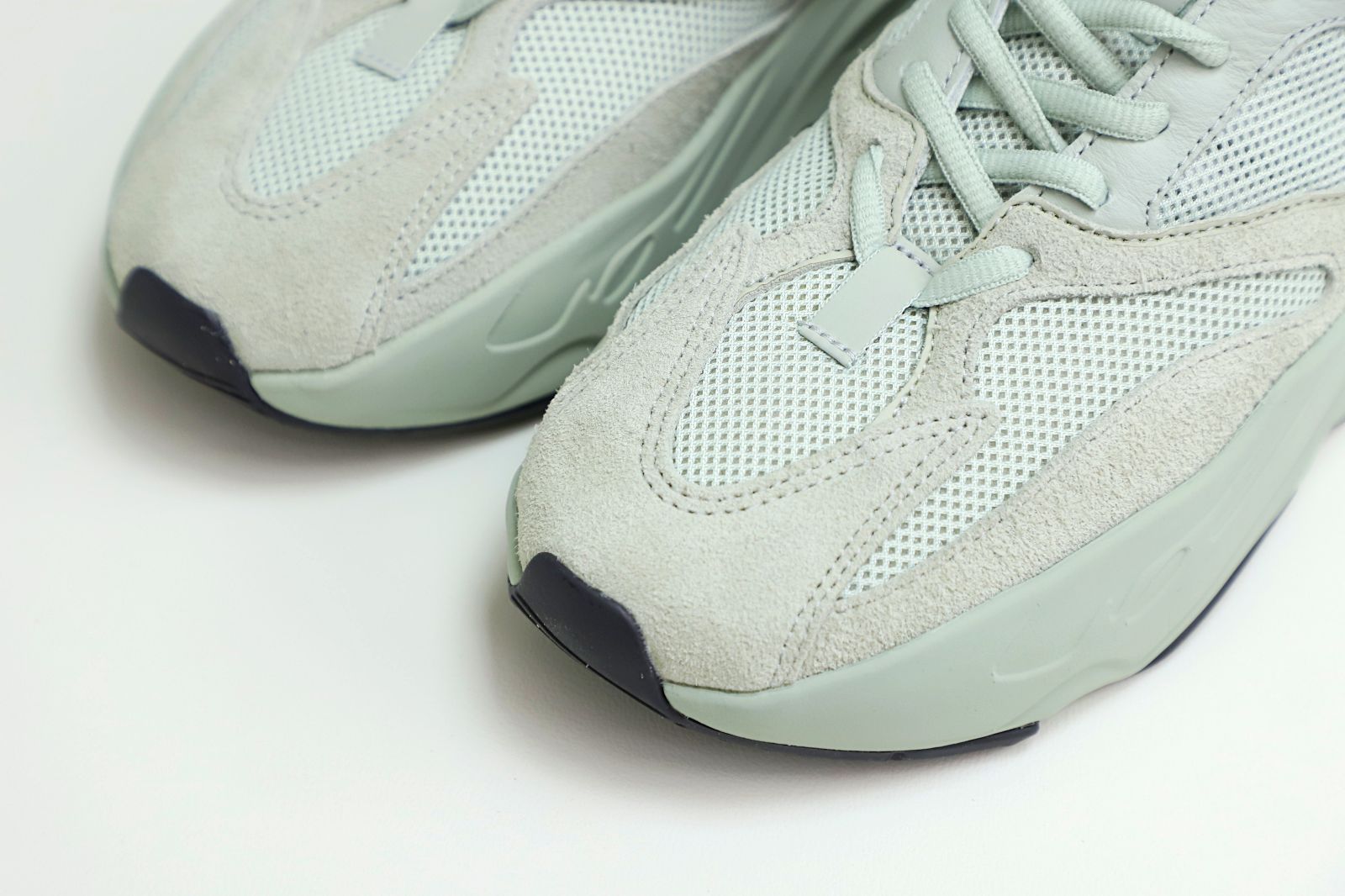 YEEZY BOOST 700 SALT - finekick.vip