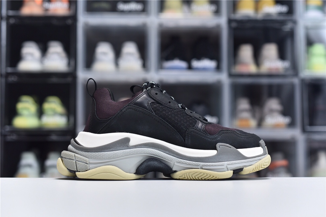 Balenciaga BLGA Triple S - finekick.vip