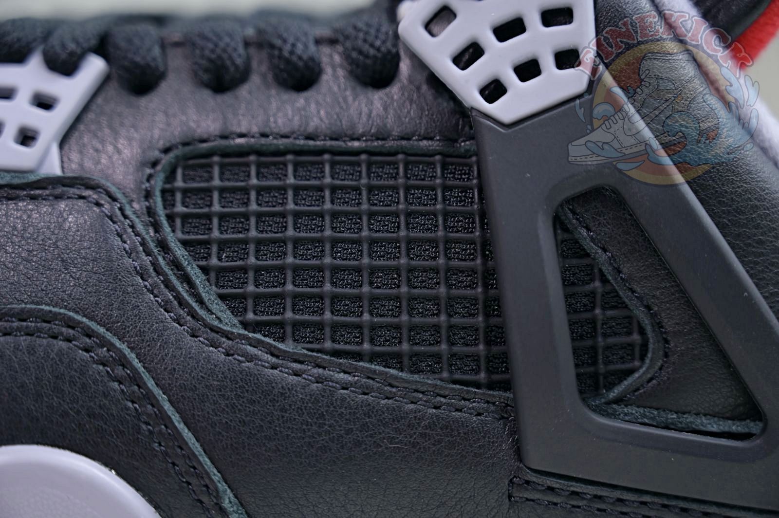 Air Jordan 4