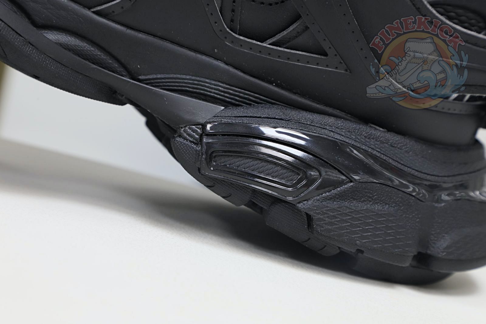 Balenciaga BLGA - finekick.vip