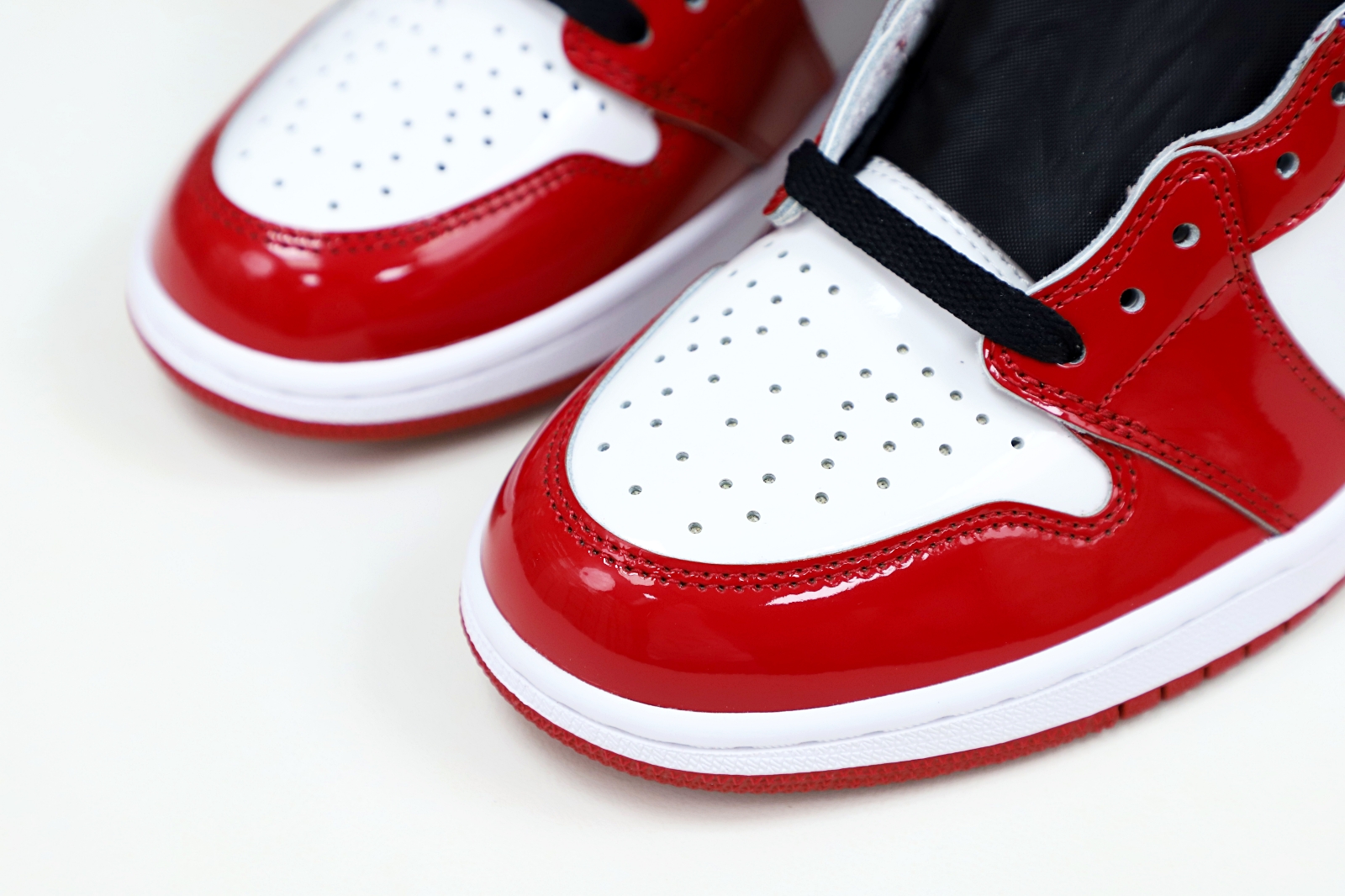 AIR JORDAN 1 RETRO HIGH OG 'FEARLESS' - finekick.vip