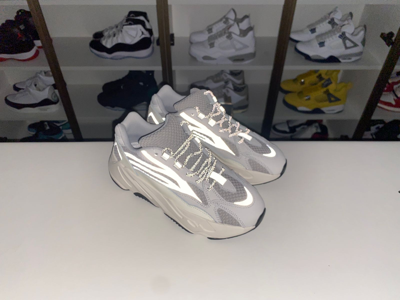 YEEZY BOOST 700 V2 'CREAM' - finekick.vip