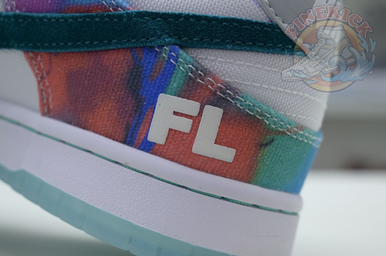 Futura Laboratories x Nike Dunk SB - finekick.vip