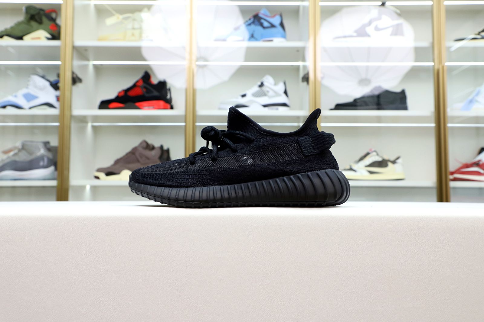 YEEZY BOOST 350 V2 ONYX - finekick.vip