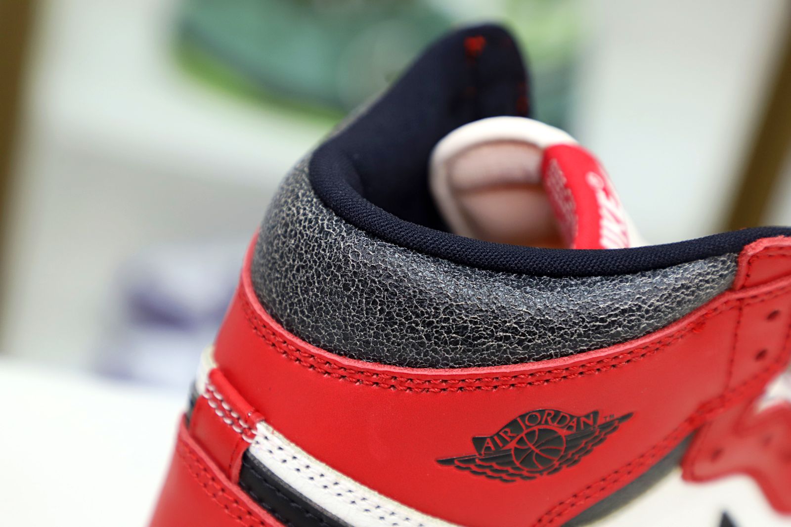 AIR JORDAN 1 REIMAGINED LOST AND FOUND “CHICAGO” 2022 - finekick.vip